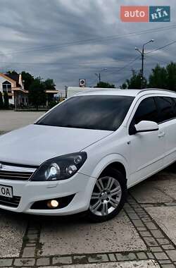 Універсал Opel Astra 2009 в Львові