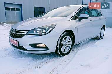 Універсал Opel Astra 2017 в Косові