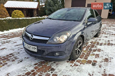 Купе Opel Astra 2009 в Нововолинську