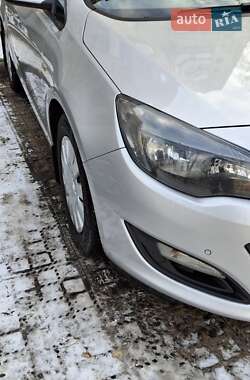 Універсал Opel Astra 2014 в Вінниці