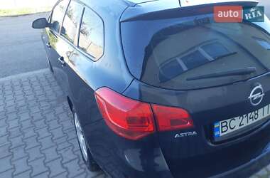 Універсал Opel Astra 2011 в Кам'янці-Бузькій