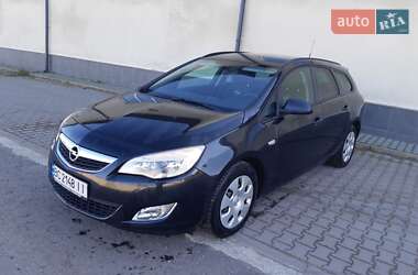 Універсал Opel Astra 2011 в Кам'янці-Бузькій