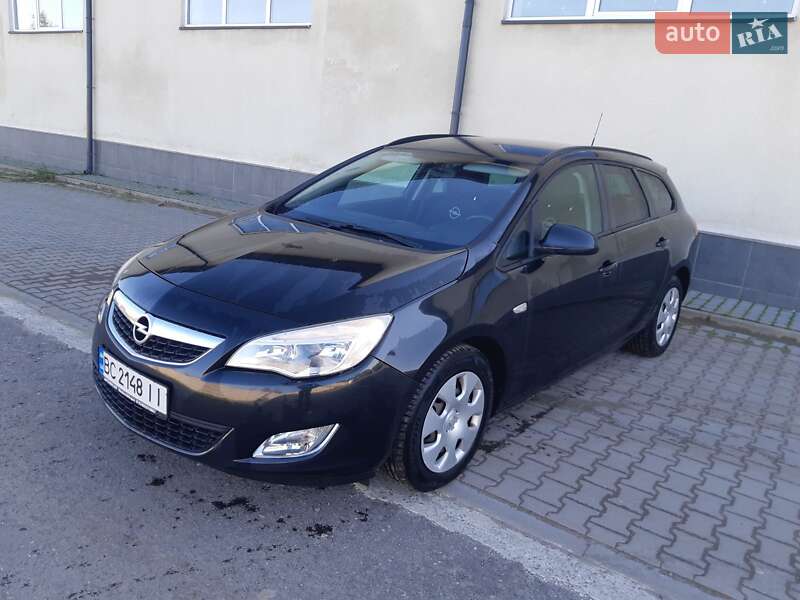 Універсал Opel Astra 2011 в Кам'янці-Бузькій