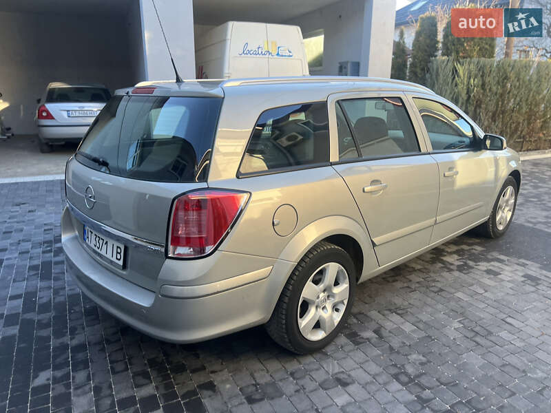 Универсал Opel Astra 2006 в Запорожье