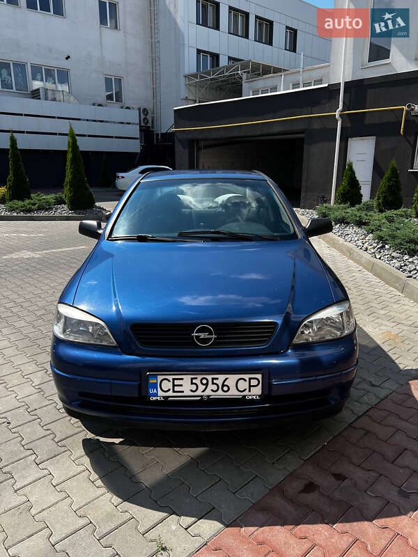 Седан Opel Astra 2008 в Черновцах