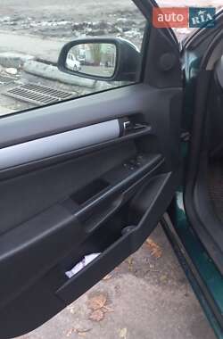 Универсал Opel Astra 2005 в 