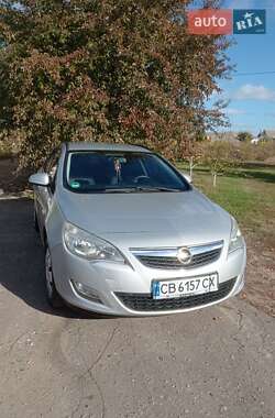 Універсал Opel Astra 2011 в Мені