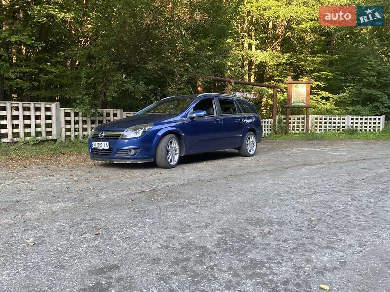 Универсал Opel Astra 2005 в Радомышле