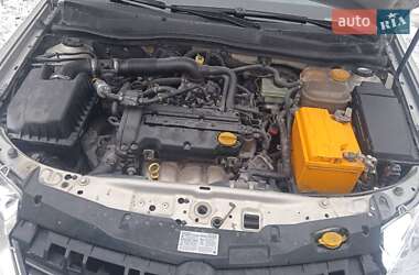 Хэтчбек Opel Astra 2007 в 