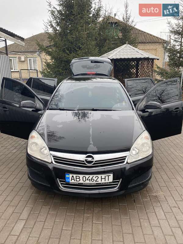 Универсал Opel Astra 2009 в Хмельнике