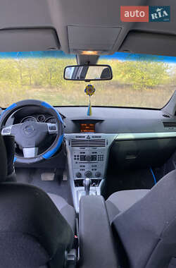 Хетчбек Opel Astra 2009 в Дніпрі