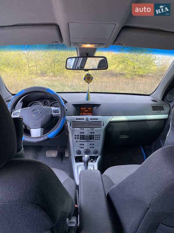 Хетчбек Opel Astra 2009 в Дніпрі