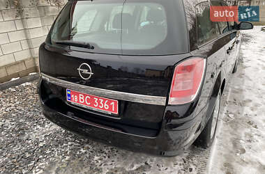 Универсал Opel Astra 2009 в Ровно