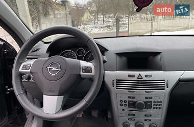 Универсал Opel Astra 2009 в Ровно