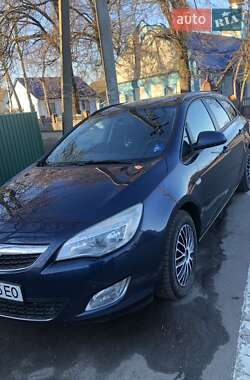Універсал Opel Astra 2011 в Літині