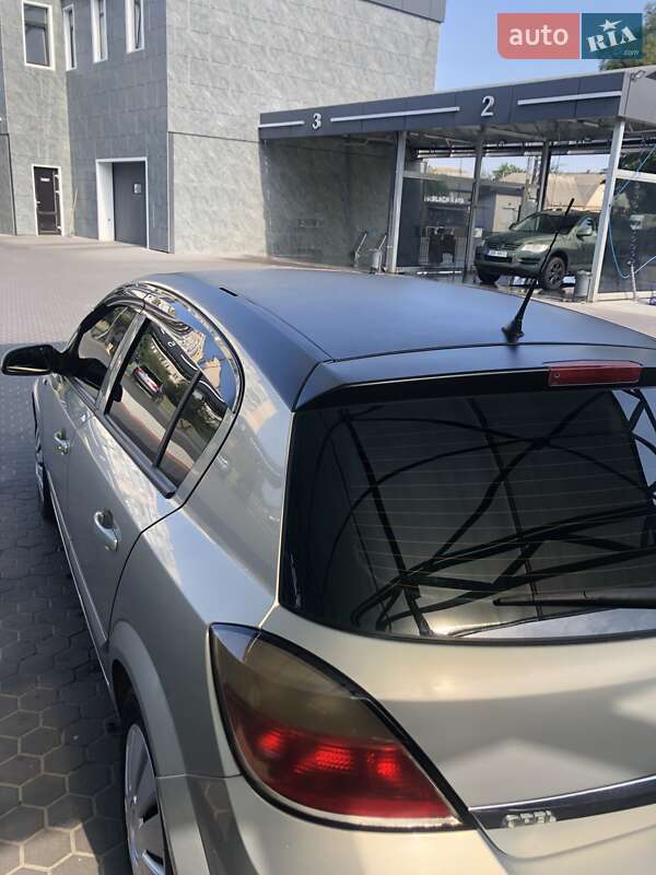Хэтчбек Opel Astra 2005 в Броварах