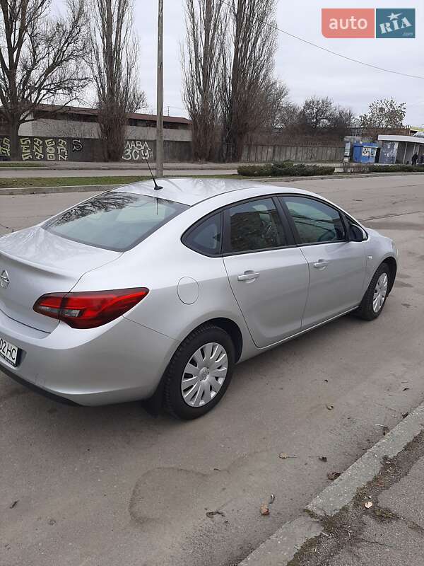 Седан Opel Astra 2019 в Запоріжжі