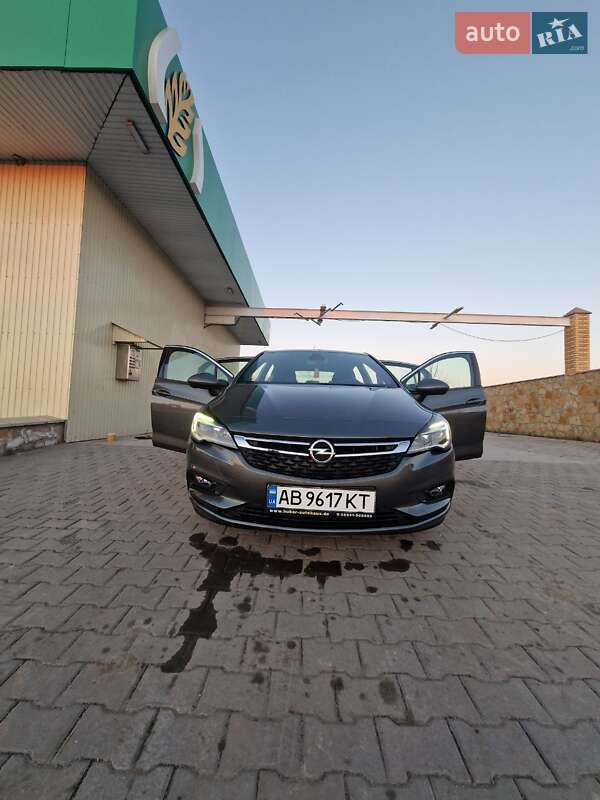 Хэтчбек Opel Astra 2019 в Черновцах