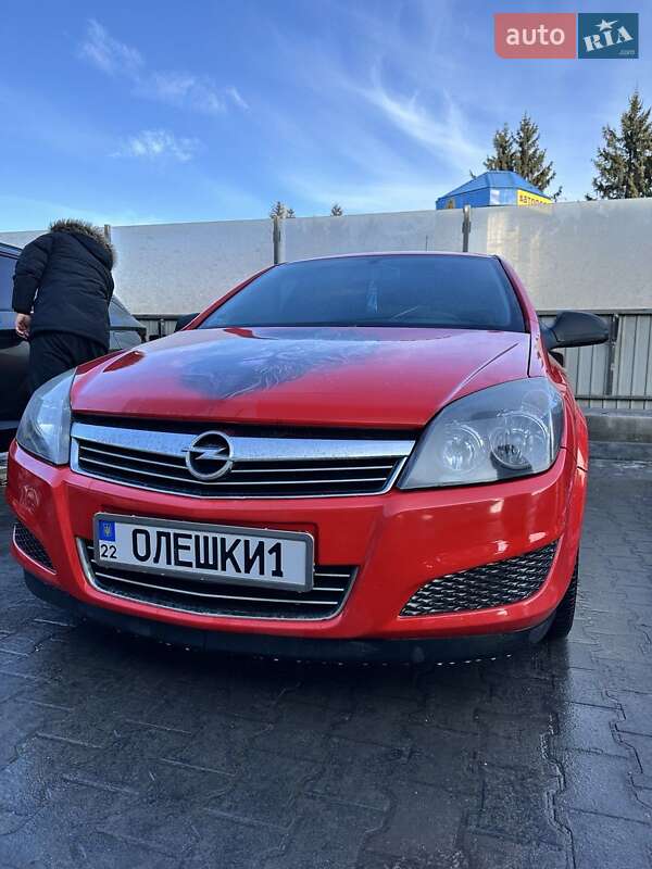 Хэтчбек Opel Astra 2009 в Каменке
