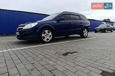 Універсал Opel Astra 2009 в Калуші