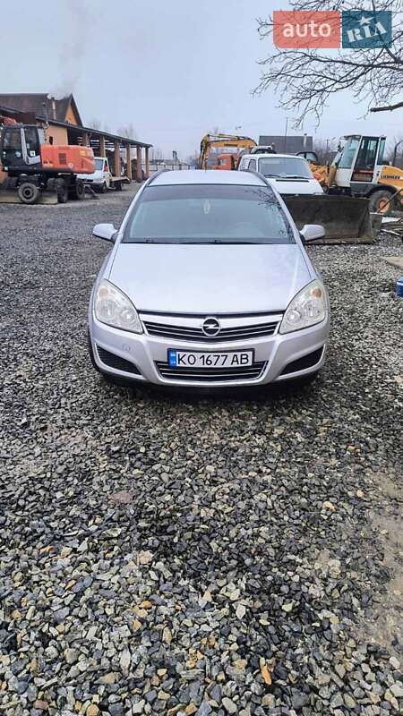 Универсал Opel Astra 2007 в 
