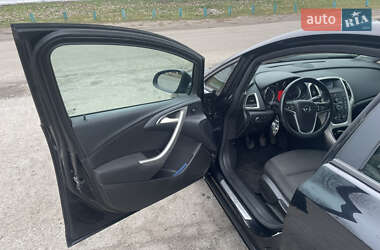 Хэтчбек Opel Astra 2010 в 