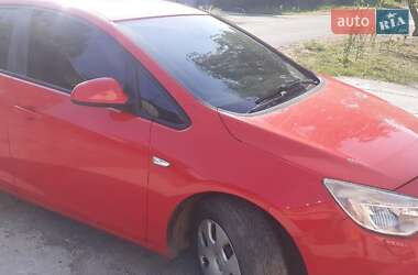 Хэтчбек Opel Astra 2010 в 