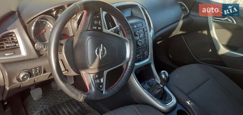 Хетчбек Opel Astra 2010 в Ужгороді