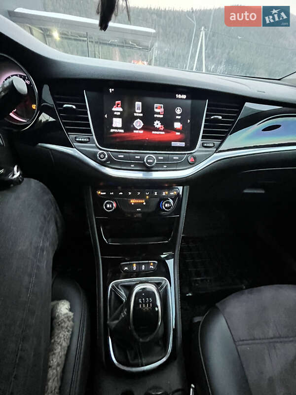 Универсал Opel Astra 2016 в Яремче