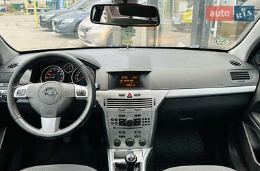 Универсал Opel Astra 2009 в Харькове