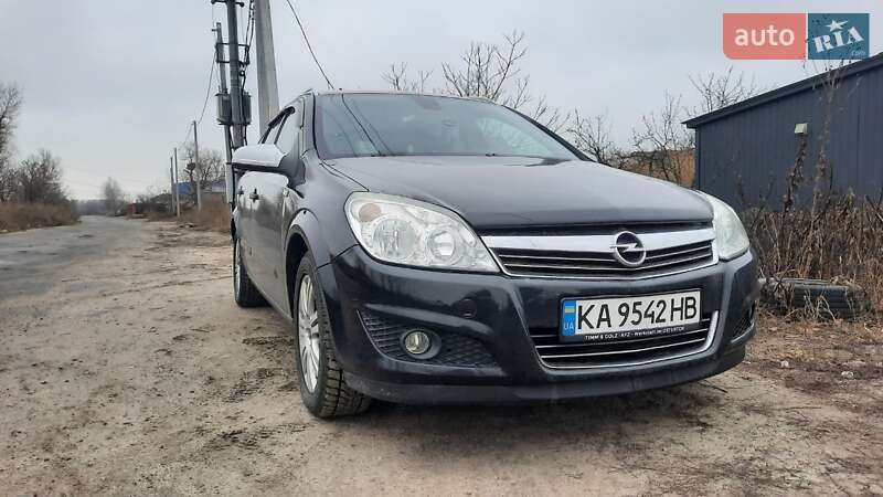 Універсал Opel Astra 2008 в Гостомелі