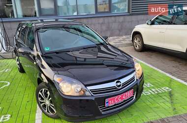 Універсал Opel Astra 2010 в Черкасах