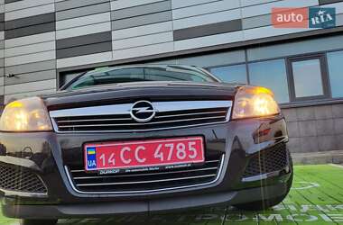 Універсал Opel Astra 2010 в Черкасах