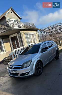 Универсал Opel Astra 2006 в 