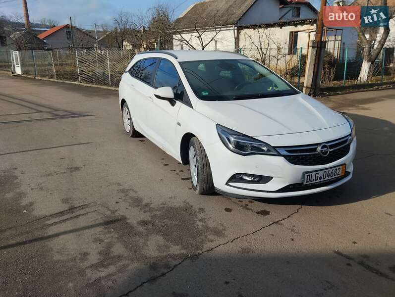 Универсал Opel Astra 2018 в Залещиках
