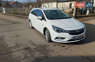 Универсал Opel Astra 2018 в 