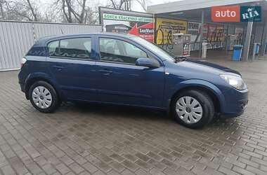 Хэтчбек Opel Astra 2005 в Александрие