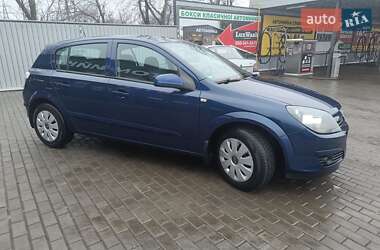 Хэтчбек Opel Astra 2005 в Александрие