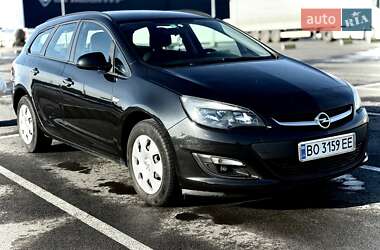 Універсал Opel Astra 2014 в Львові