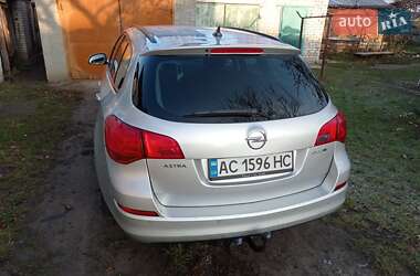 Универсал Opel Astra 2012 в Ковеле