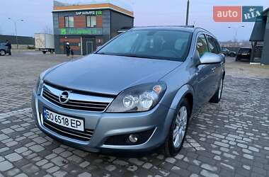 Універсал Opel Astra 2010 в Підволочиську