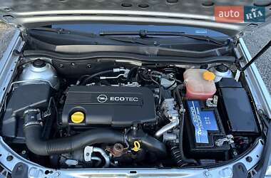 Універсал Opel Astra 2010 в 