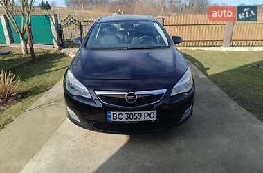 Универсал Opel Astra 2010 в 