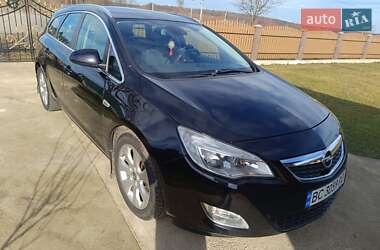 Универсал Opel Astra 2010 в 