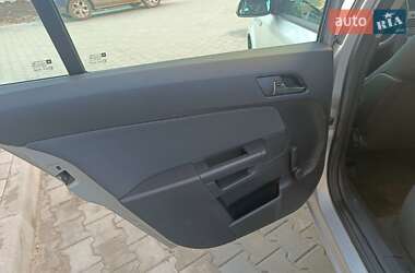 Универсал Opel Astra 2006 в 