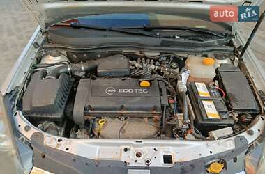 Универсал Opel Astra 2006 в 