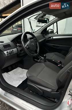 Універсал Opel Astra 2010 в 