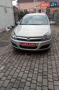 Хетчбек Opel Astra 2006 в Рівному