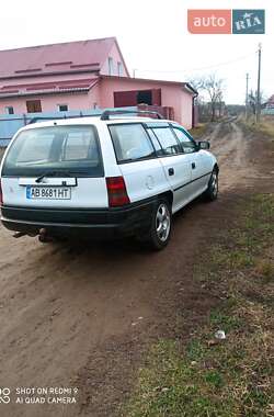 Универсал Opel Astra 1996 в 