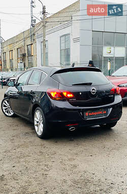 Хетчбек Opel Astra 2011 в Сумах